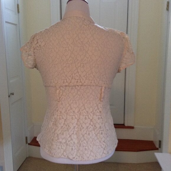 Candies lacy pattern short sleeve top no belt - Picture 3 of 3